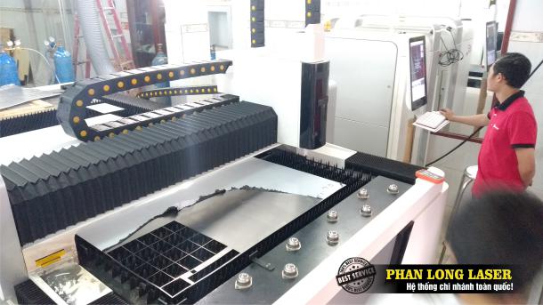 Địa chỉ Cơ sở chuyên nhận Gia Công Cắt Laser trên inox, Cắt chữ inox uy tín tại Tphcm Sài Gòn